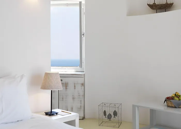 The Windmill 3* Kímolos